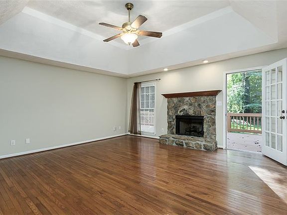 4th image of 1484 Luke Ln