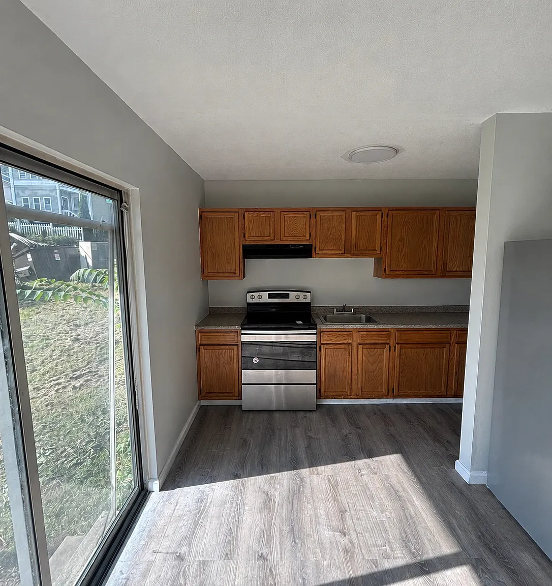 1 bed, 800 sqft, $1,195 — Photo 4