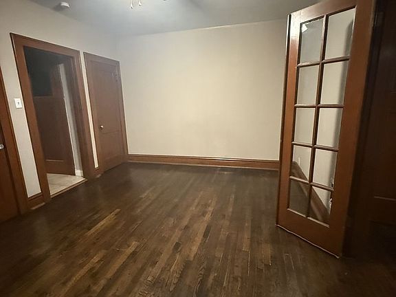 3rd image of 4955-57 Eichelberger St