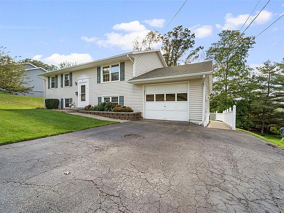 2nd image of 4 Woodlawn Ave