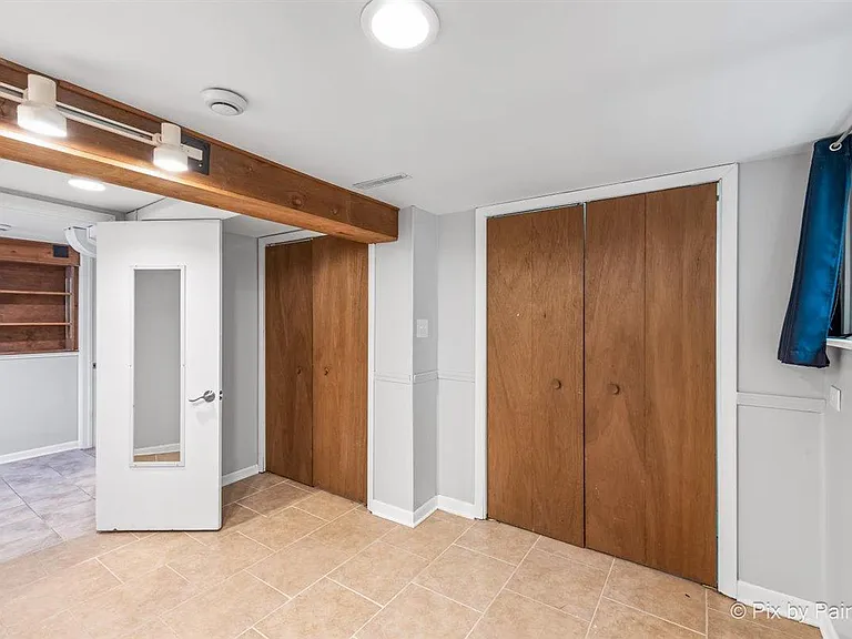 24060 N Lakeside Dr — Photo 27