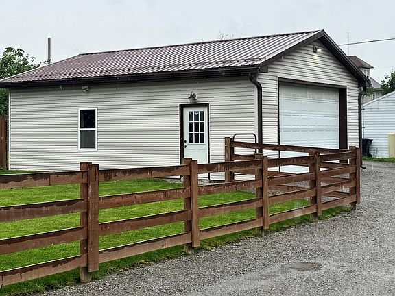 4th image of 532 E Main St