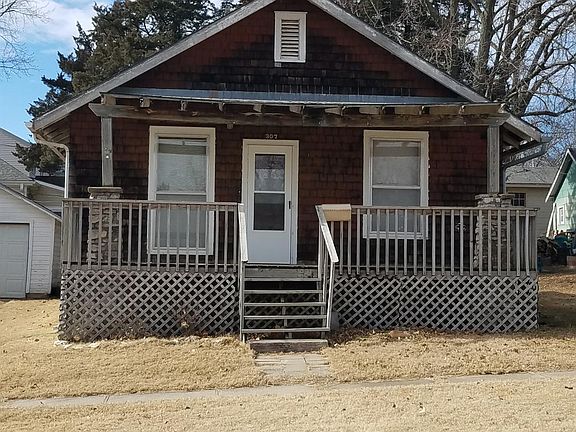 4th image of 307 N Chautauqua St