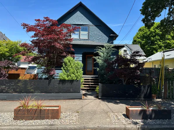 627 NE Stanton St, Portland, OR 97212