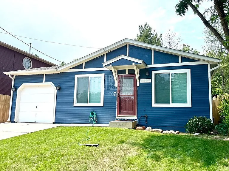 1304 Race St — Photo 1