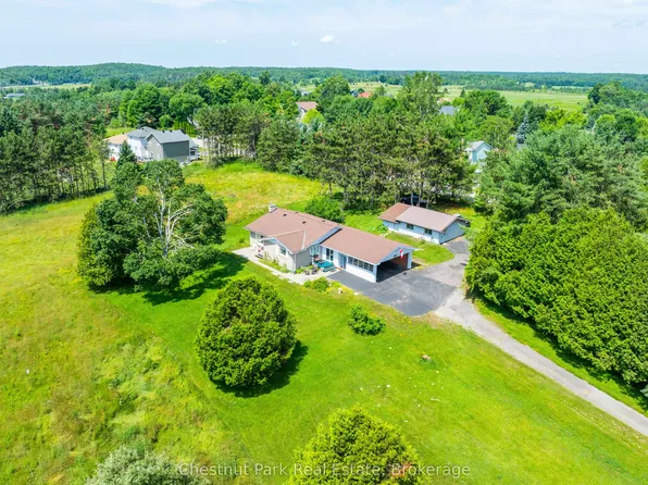 8 Dandelion Ln, Bracebridge, ON P1L 1W8