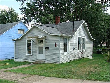 2nd image of 349 W 5th St
