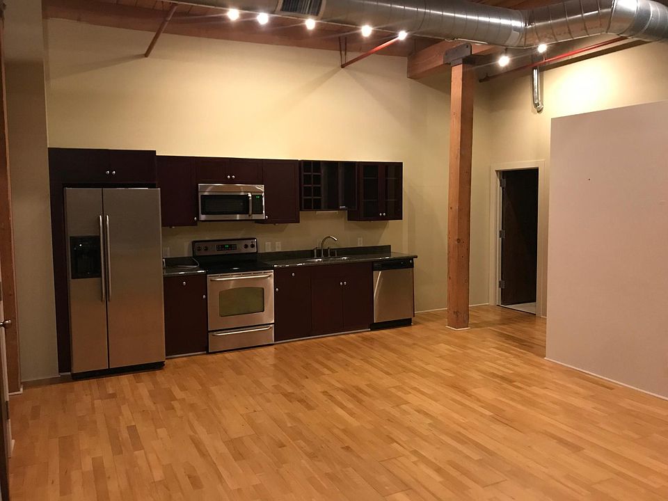 1st image of 533 Columbia Ave APT 270