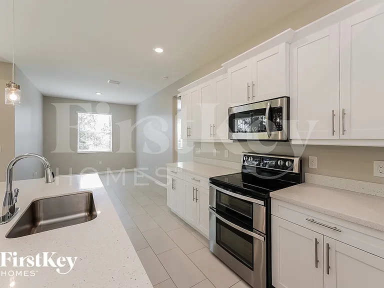 4013 16th St W — Photo 6