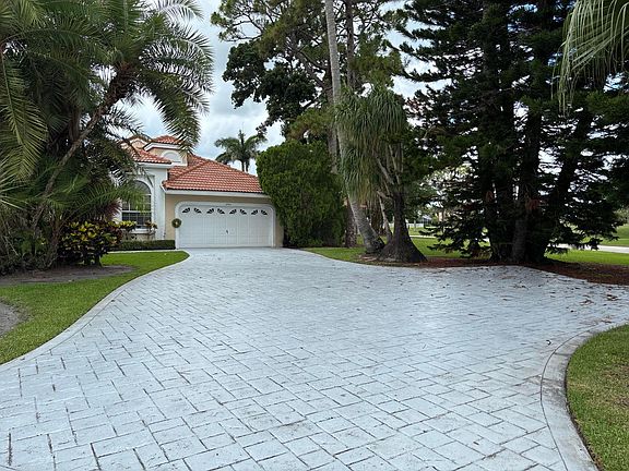3rd image of 12960 Oak Knoll Drive