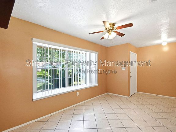 4th image of 11418 Hendon Ln