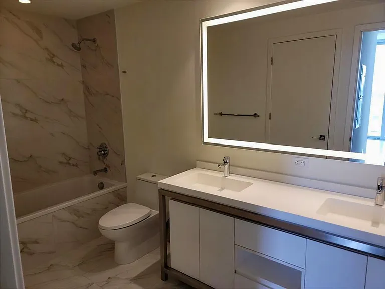 2000 Metropica Way #2107 — Photo 19