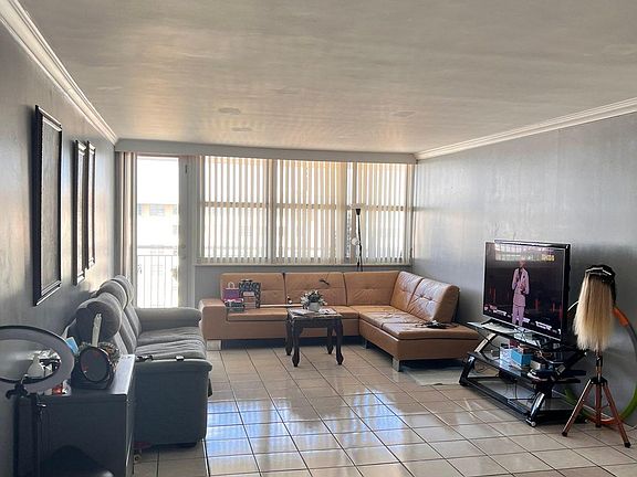 4th image of 250 174th St APT 2308
