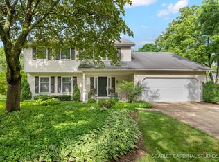 947 Tim Tam Cir, Naperville, IL 60540