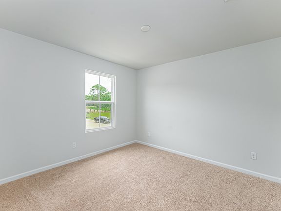 2nd image of 848 Meadowbrook Ln