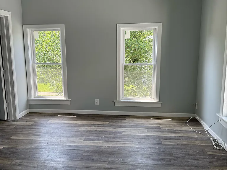 321 Expense St #2 — Photo 1