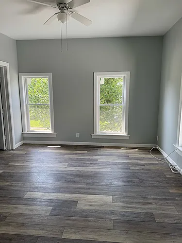 321 Expense St #2 Photo 1