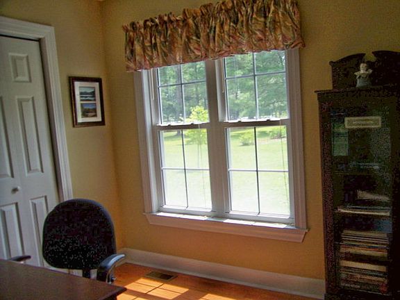 5th image of 242 Wisteria Dr
