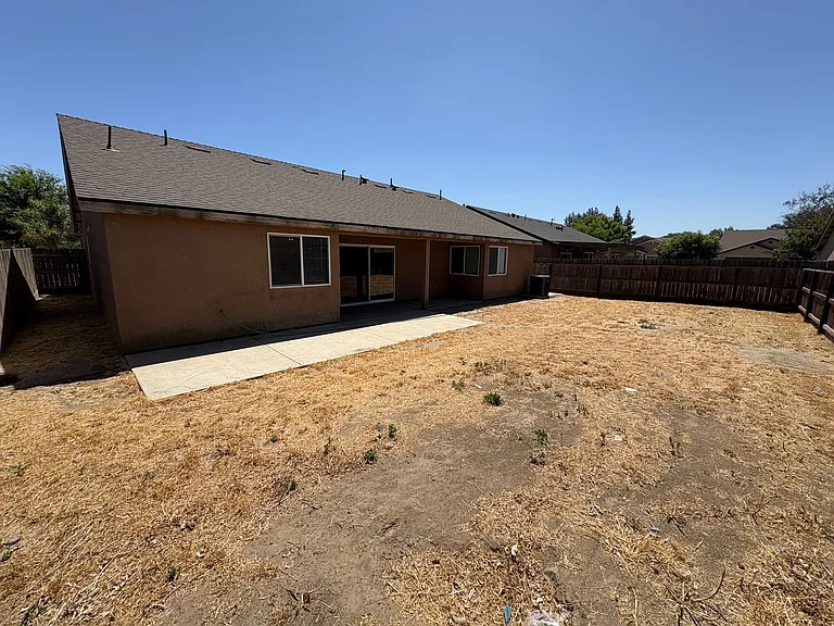 2132 E Sweet Ave — Photo 34