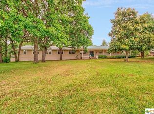 2391 Fm 1107, Stockdale, TX 78160