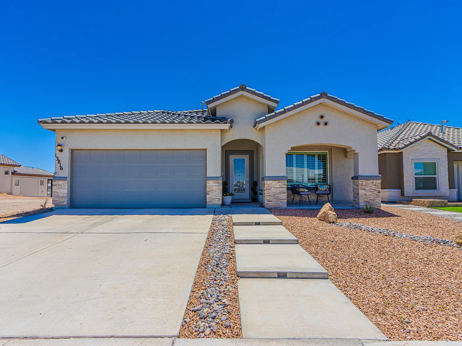 4 bed, 2028 sqft, $2,200 — Photo 1