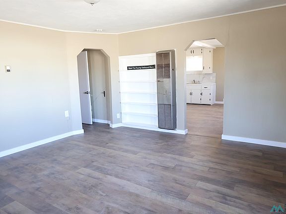 5th image of 1100 S Lea Ave