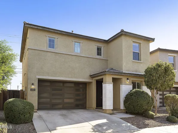 699 N SPARROW Court, Gilbert, AZ 85234