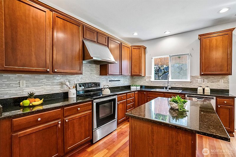 5th image of 20412 123rd Avenue NE