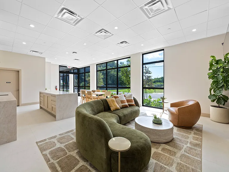 Cauley Residences by Trion Living — Photo 14