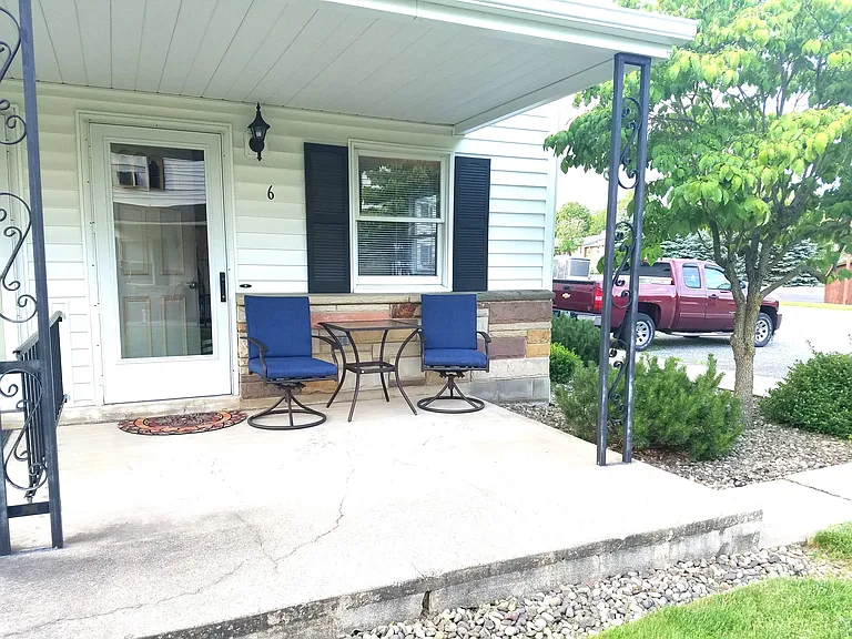 424 Tipton Rd — Photo 8