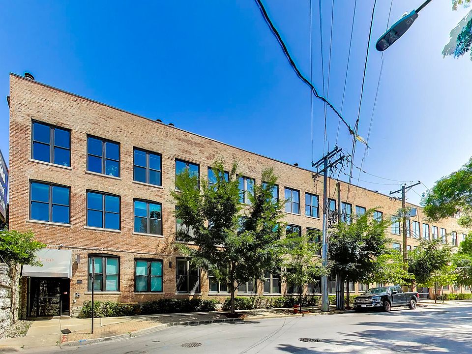 1st image of 1760 W Wrightwood Ave APT 102