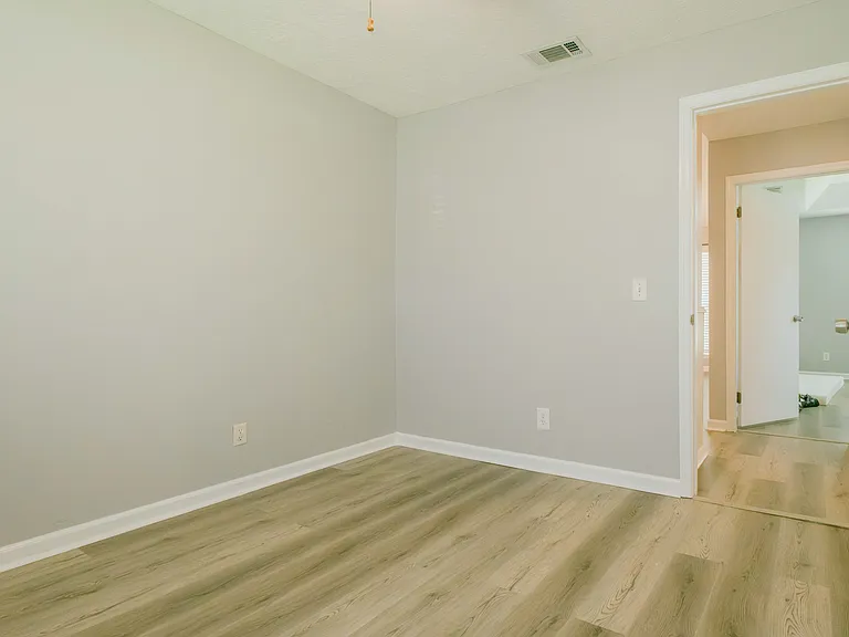 655 Osprey Dr — Photo 35