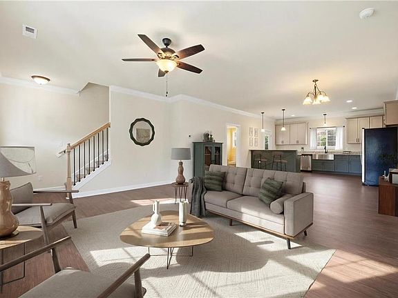 4th image of 865 Greenway Rd