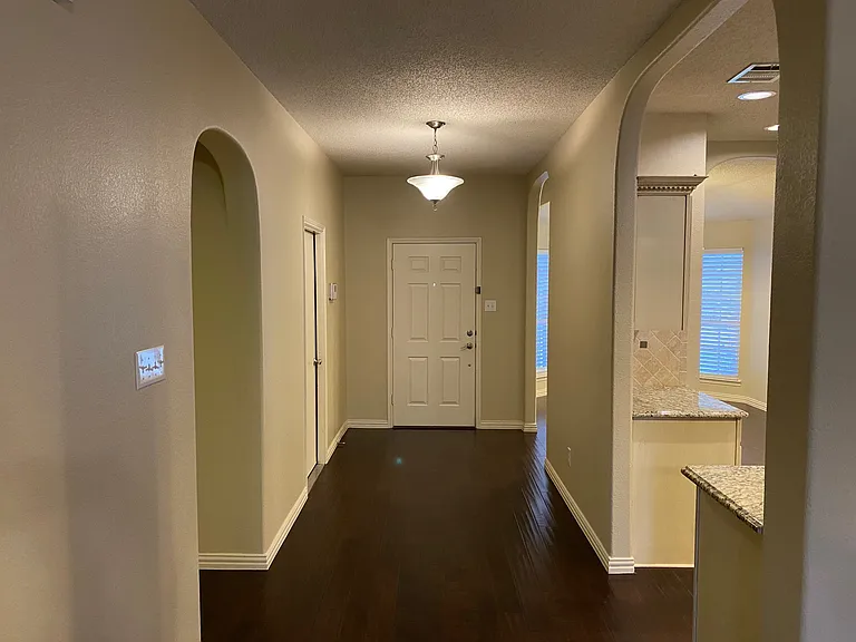 9909 Carter Dr — Photo 5