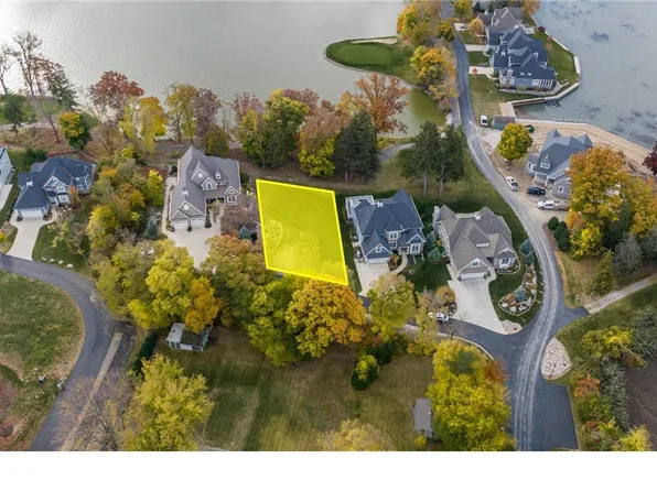 2923 N Sanctuary Dr #12, Pt Clinton, OH 43452