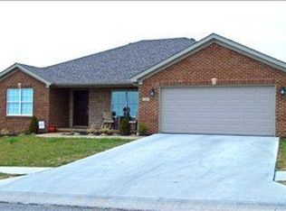 512 Blue Spruce Dr, Richmond, KY 40475