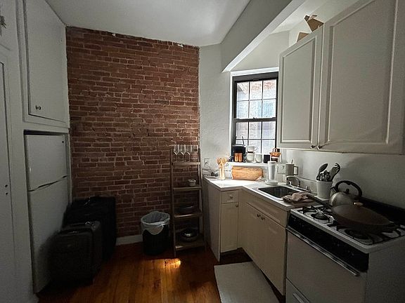 4th image of 510 E 82nd St APT 3B