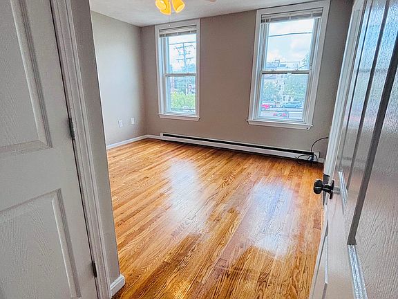 2nd image of 27 Division St #2