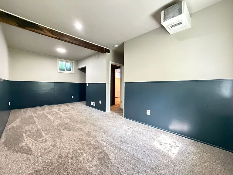 1102 W 3rd St — Photo 12