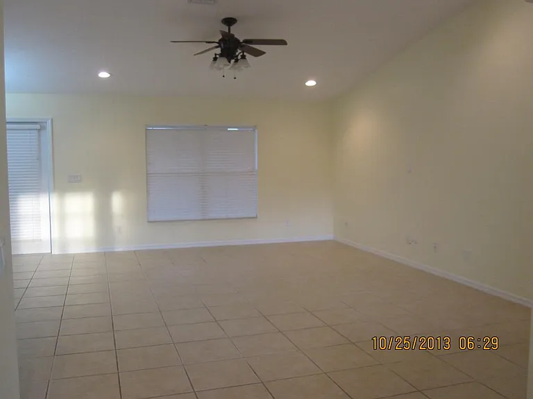 4509 SW 20th Pl — Photo 5