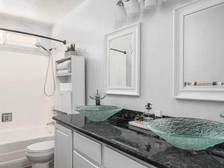 225 E Minton Dr — Photo 9