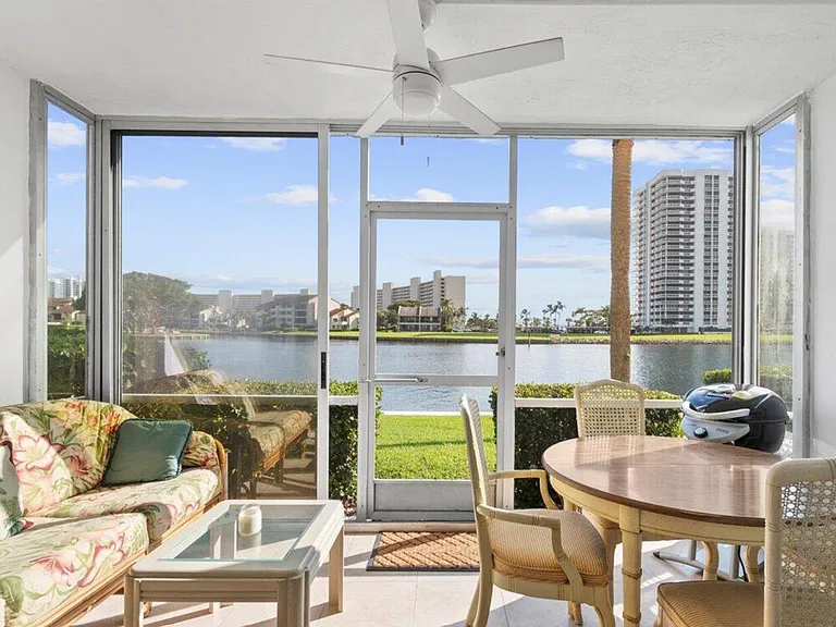 20 Yacht Club Dr #104 — Photo 1