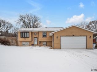 3 Sheehan Dr, Lake Villa, IL 60046