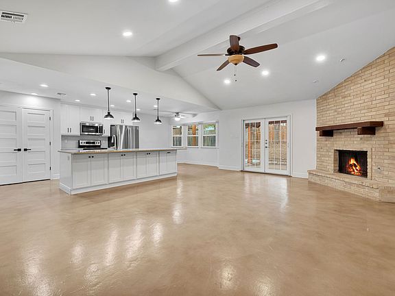 4th image of 8334 Bluff Bend Dr
