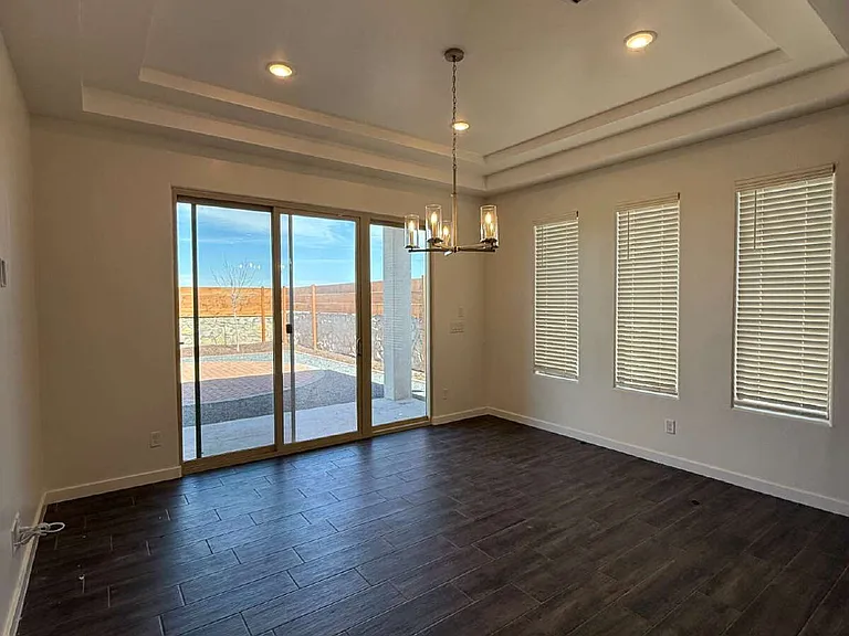 13389 Carterton Ave — Photo 29