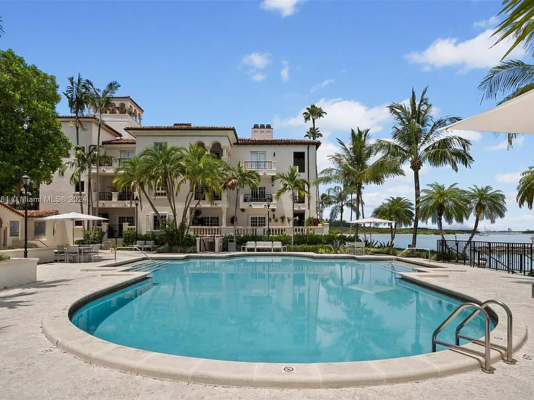 2442 Fisher Island Dr #5402 — Photo 44