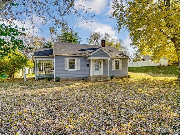 2nd image of 3414 Tytus Ave