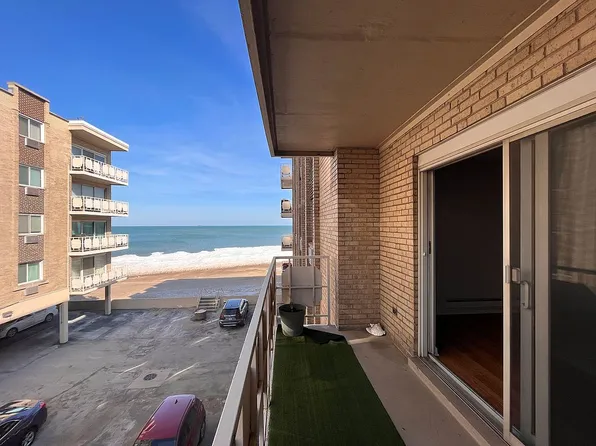 2772 E 75th St Unit 3ES, Chicago, IL 60649