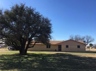 104 Wolf Cir, Graham, TX 76450