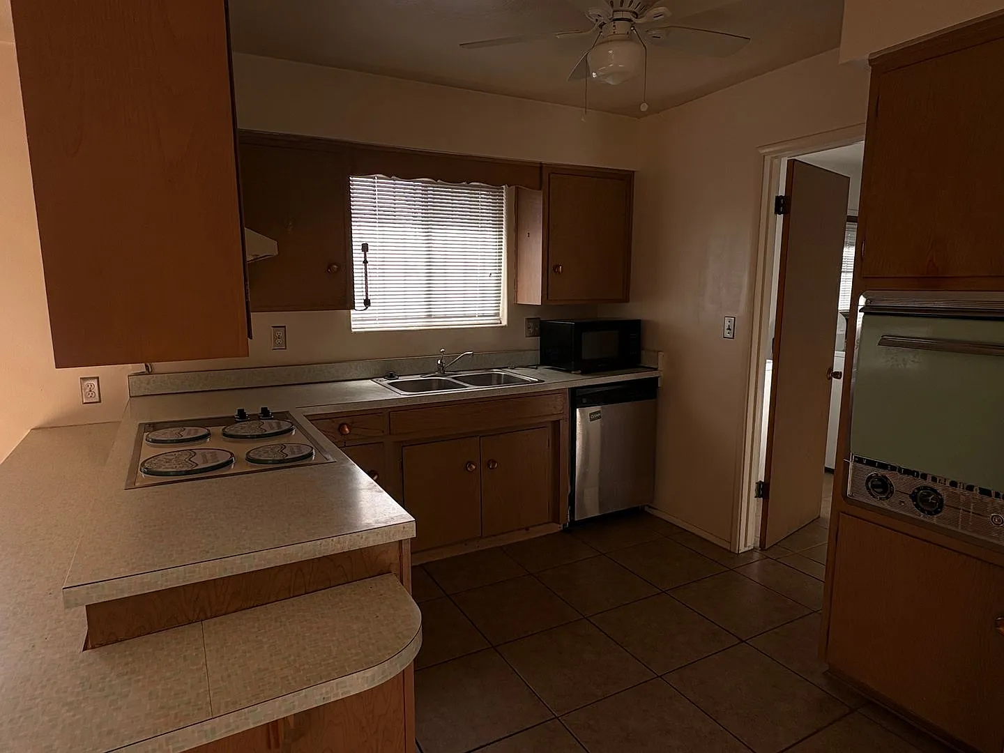 3 Bed 2 Bath Central Home — Photo 4